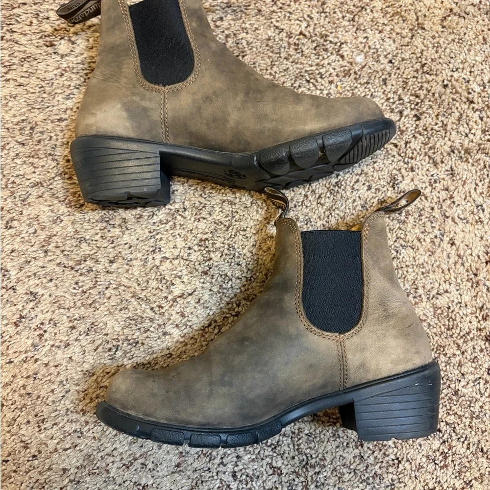Blundstone 1677 rustic brown heeled boots 6.5us - Picture 2 of 8